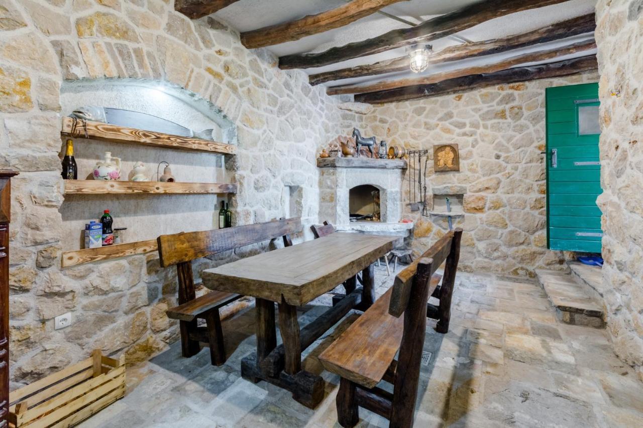 Holiday Home Rustic Kraljici Exterior photo